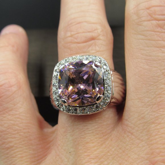 Size 8 Silver Tone Large Square Pink CZ Band Ring - Picture 3 of 6